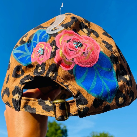 Custom animal print hat with pop art floral detail - Picture 3 of 4